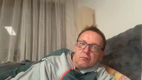Snapshot of tom6644 chatting on October 22, 4:54 pm Tom online show from October 22, 4:54 pm