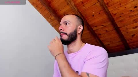 Snapshot of tom_bailey_ chatting on September 24, 12:14 pm   online show from September 24, 12:14 pm