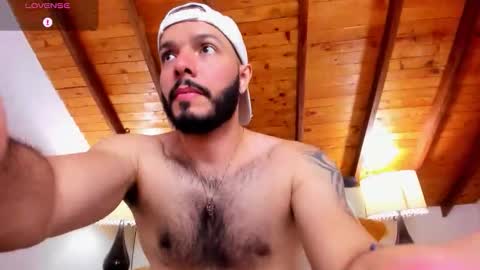 Snapshot of tom_bailey_ chatting on October 10, 2:00 pm   online show from October 10, 2:00 pm