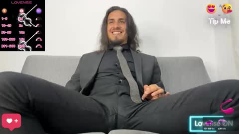 Snapshot of tom_blunt96 chatting on October 23, 11:08 pm TOM online show from October 23, 11:08 pm