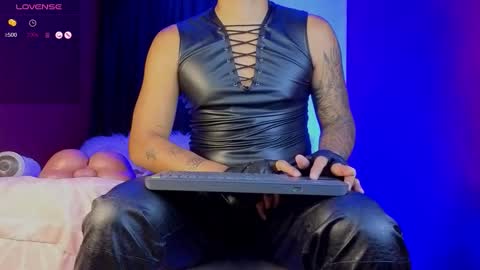 Tom online show from October 1, 2:15 am