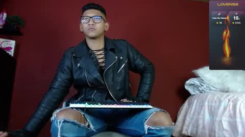 Tom online show from February 22, 11:13 am