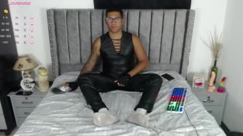 Tom online show from December 13, 10:23 pm