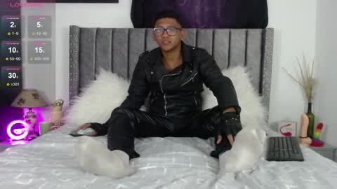 Tom online show from December 16, 7:00 pm