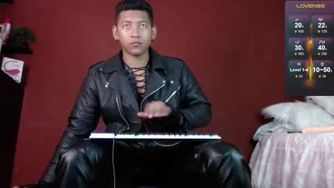 Tom online show from February 20, 11:10 pm