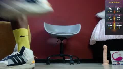 Tom online show from February 19, 9:03 pm