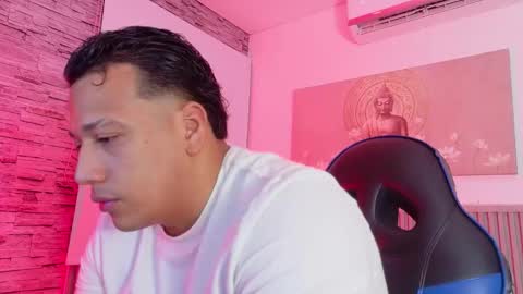 Tom muscle1 online show from February 4, 12:00 pm