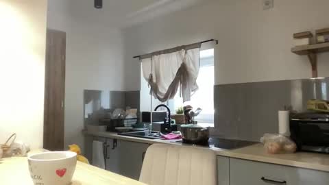 tommi77799 online show from March 1, 8:03 am