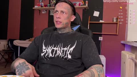 Tommy and Katana online show from December 14, 6:41 pm