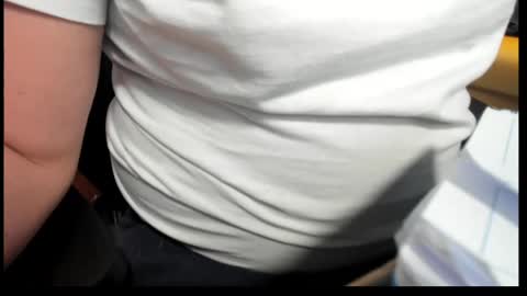 tommysmithjones82 online show from March 31, 8:38 am