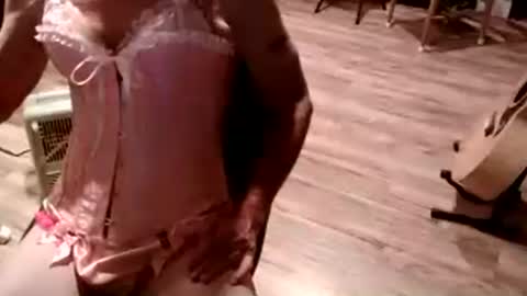 toms6543 online show from November 1, 1:53 am