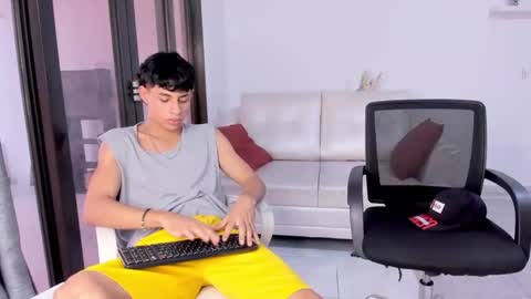 tony paul online show from December 15, 7:21 pm