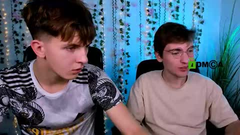 Travis online show from October 12, 7:30 pm