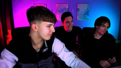 Travis online show from February 16, 9:40 am