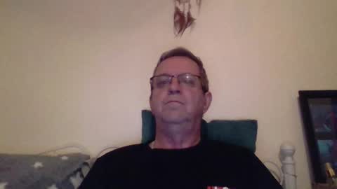 Snapshot of trev8331 chatting on October 15, 7:38 am Fe-fi-fo-fum online show from October 15, 7:38 am