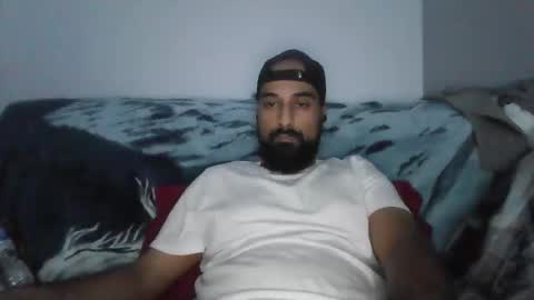 Snapshot of treygillz chatting on December 18, 6:43 am TRY GLL online show from December 18, 6:43 am