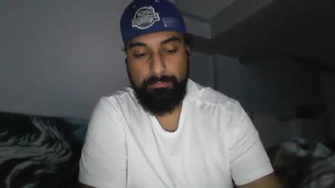 Snapshot of treygillz chatting on September 18, 6:04 am TRY GLL online show from September 18, 6:04 am