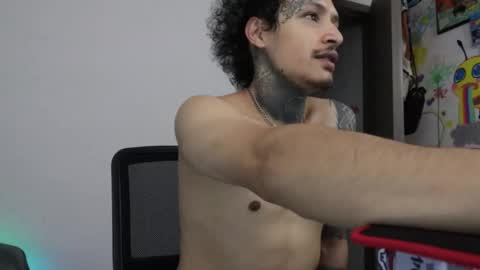 - trieone online show from February 11, 11:32 pm