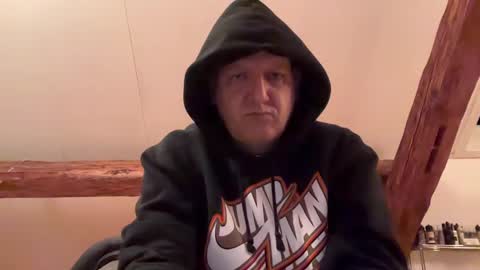 Snapshot of tritonspace chatting on February 25, 2:14 am Triton online show from February 25, 2:14 am