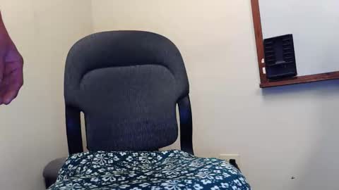 twayne29x online show from April 6, 6:42 pm