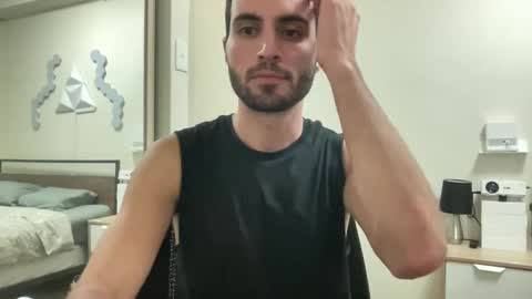 Snapshot of twikboy chatting on February 5, 11:34 am Twinkboy online show from February 5, 11:34 am