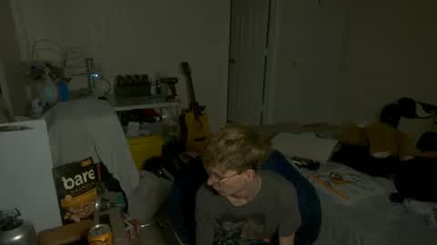 shytwink online show from October 6, 5:17 pm