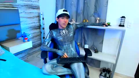    online show from October 20, 10:35 pm