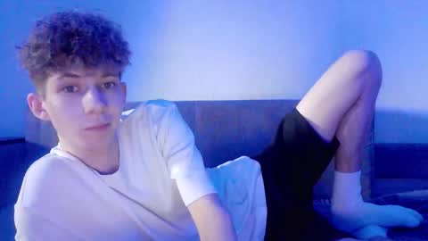 TwiShadow online show from February 25, 8:37 am