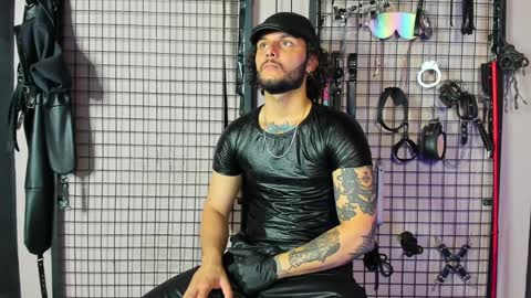 Clio  Tadeo online show from February 7, 4:24 pm