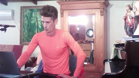 TobeBritta online show from November 8, 7:17 pm