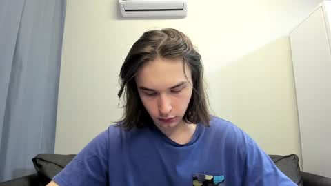 Snapshot of tyler__johnson chatting on December 22, 4:06 pm Tyler  johnson online show from December 22, 4:06 pm
