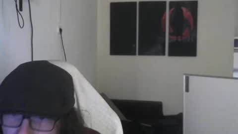 Snapshot of ucloudd chatting on March 2, 7:32 am ucloudd online show from March 2, 7:32 am