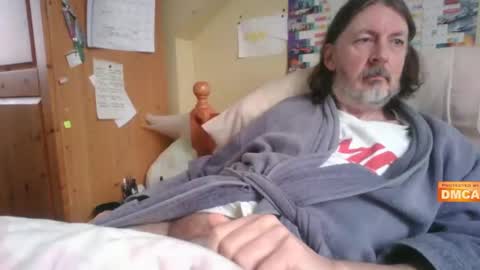 Hairy UK guy online show from December 8, 9:57 am
