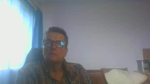 Snapshot of ulmeni4 chatting on October 24, 12:07 pm ulmeni4 online show from October 24, 12:07 pm