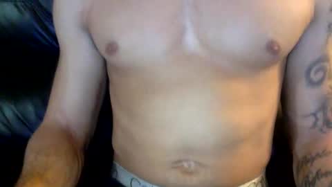 Snapshot of uncutone2345 chatting on October 19, 1:10 am uncutone2345 online show from October 19, 1:10 am