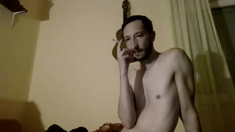 Snapshot of underguy19 chatting on October 11, 9:30 pm underguy19 online show from October 11, 9:30 pm