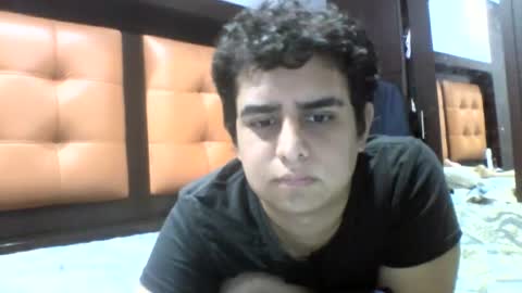 Snapshot of unlimitedfantasy chatting on December 18, 6:43 am Thiago online show from December 18, 6:43 am