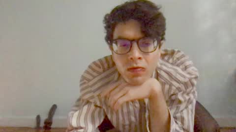 Snapshot of upsetboy chatting on October 26, 7:05 pm deaf mute boy online show from October 26, 7:05 pm