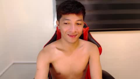 Ethan online show from December 1, 6:33 pm