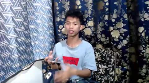 richard online show from February 3, 6:33 am