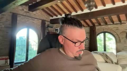 Snapshot of urukai79 chatting on October 13, 1:06 pm urukai79 online show from October 13, 1:06 pm