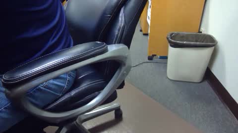 useemie online show from February 11, 11:10 pm