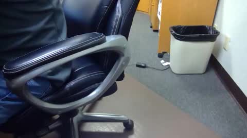 useemie online show from November 25, 8:11 pm