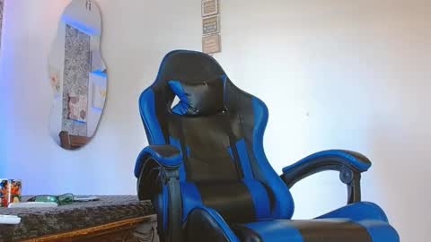 Mistery Guy online show from November 27, 7:39 pm