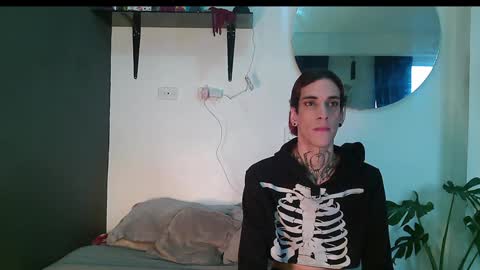 Snapshot of vamp_noah chatting on January 26, 9:51 pm Vamp Noah and Dan online show from January 26, 9:51 pm