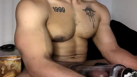 Snapshot of vegasluv702 chatting on October 23, 7:34 am Vegas Love online show from October 23, 7:34 am