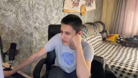 vialeras online show from February 15, 4:25 am