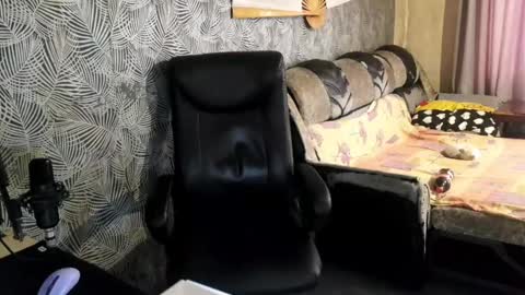 vialeras online show from February 28, 10:30 am