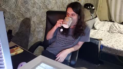 vialeras online show from December 9, 2:24 am