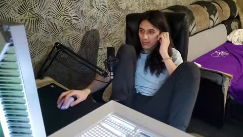 vialeras online show from December 22, 2:39 am